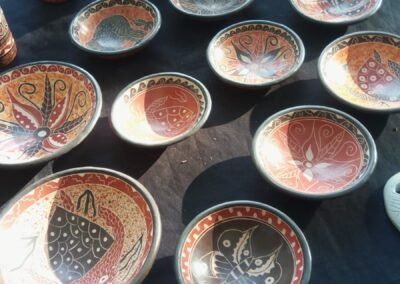 Presentación de platos de diferentes tamaños y de gran calidad